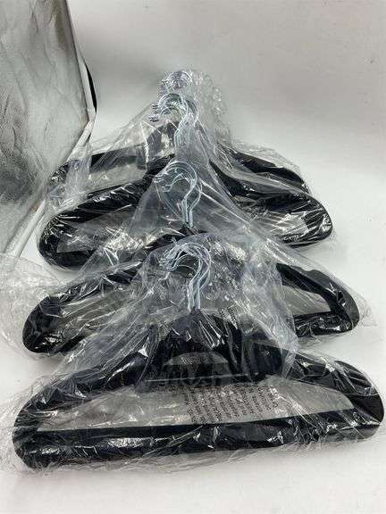 Black velvet nonslip hangers image