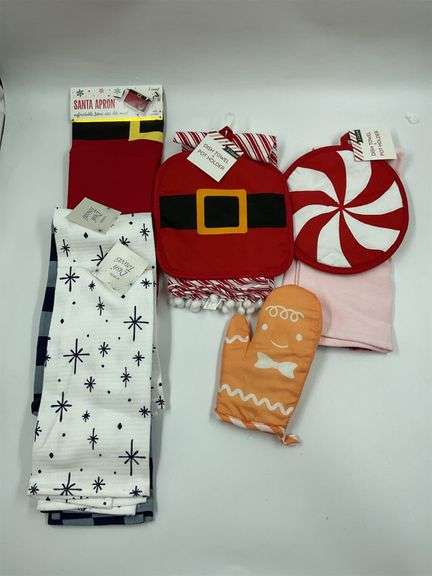 Holiday Kitchen Accessories Lot: Apron, Towels, Pot Holders & Oven Mitt image