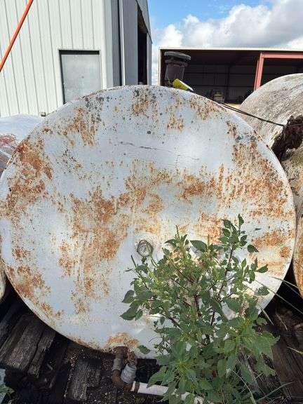 1000 gallon Fuel Storage Tank, no pump image