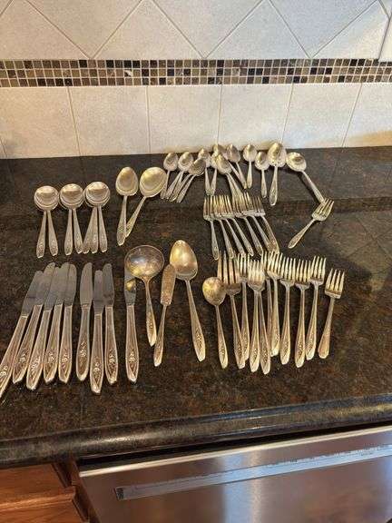 (14) Mismatched Silverware