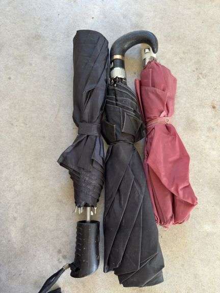 Box Lot with Three Umbrellas, Pair of Patterned Slip-On Shoes Size 6, Work Gloves, AAA Atlas