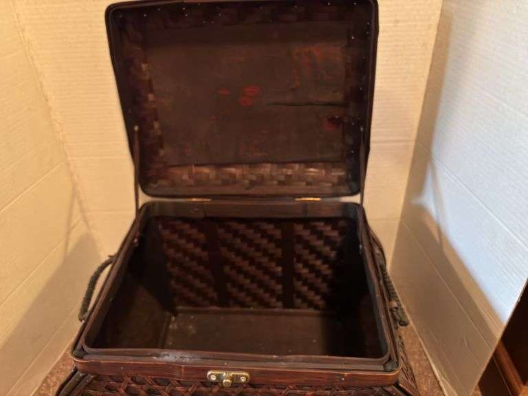 Woven Wicker Storage Trunk