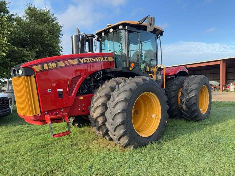 2021 Versatile 430 4WD Tractor, PTO, 4 sets hydraulic valves, 1018 hours, Serial #308772 image