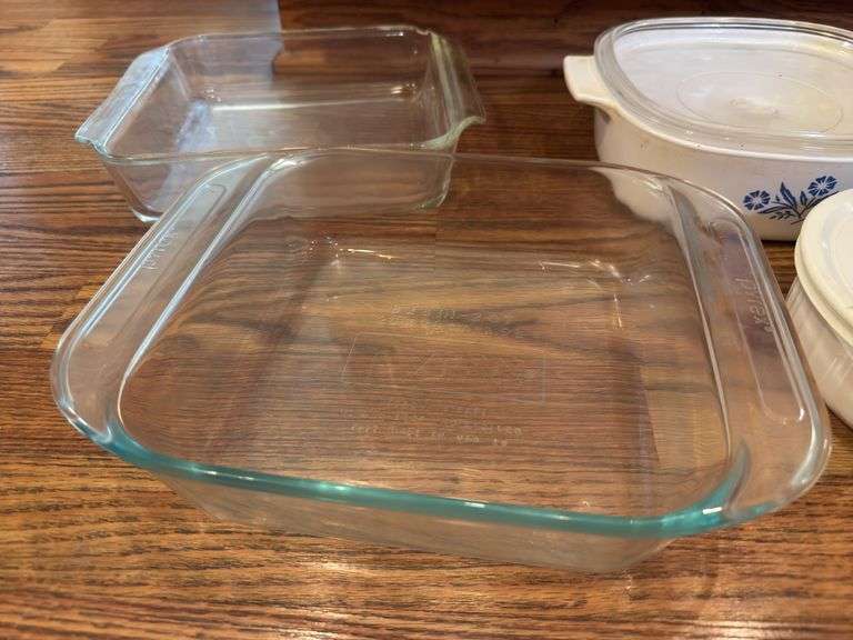 Pyrex and Corningware dishes