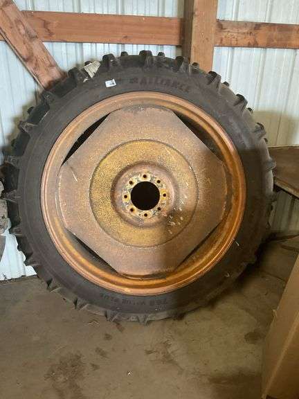 New Alliance 768 Value Plus 11.2-38 Tractor Tire and Rim image