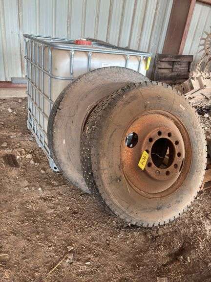 Pair of Samson 285/75R24.5 Tires with Rims (used) image