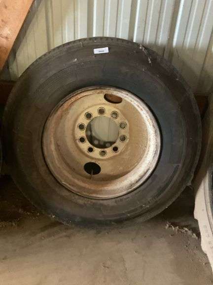Roadmaster Truck Tire and Rim 11R24.5, appears to not have been used image