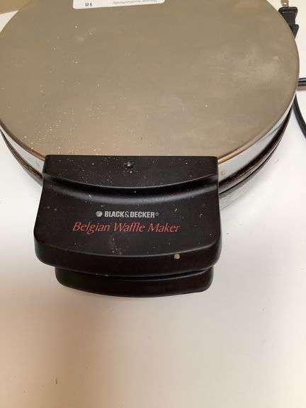Black & Decker Belgian Waffle Maker - WMB500