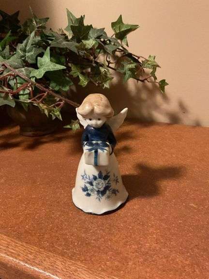 Decorative Art Lot: Figurine, Vase, and Decorative Flowers