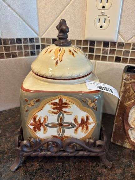 Decorative Ceramic Jar with Stand and Apple Vase