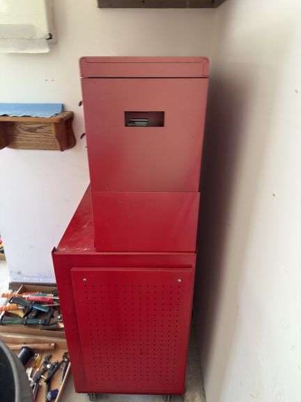 Popular Mechanics Red Rolling Tool Chest, Top: 12x26x22; Bottom: 18x27x32