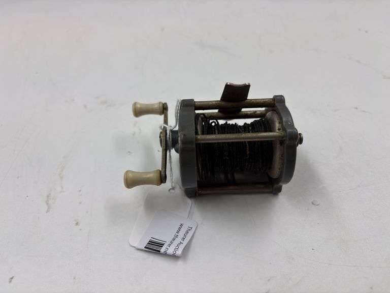 Compac Model 30 Fishing Reel