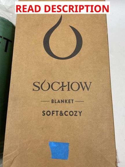 Green SOCHOW blanket, 100% polyester