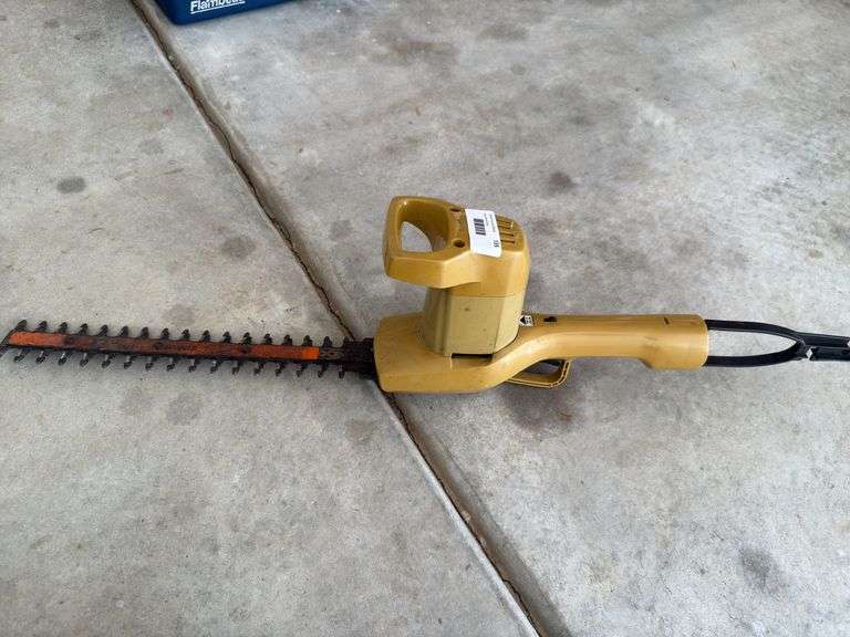 Black & Decker Electric Hedge Trimmer