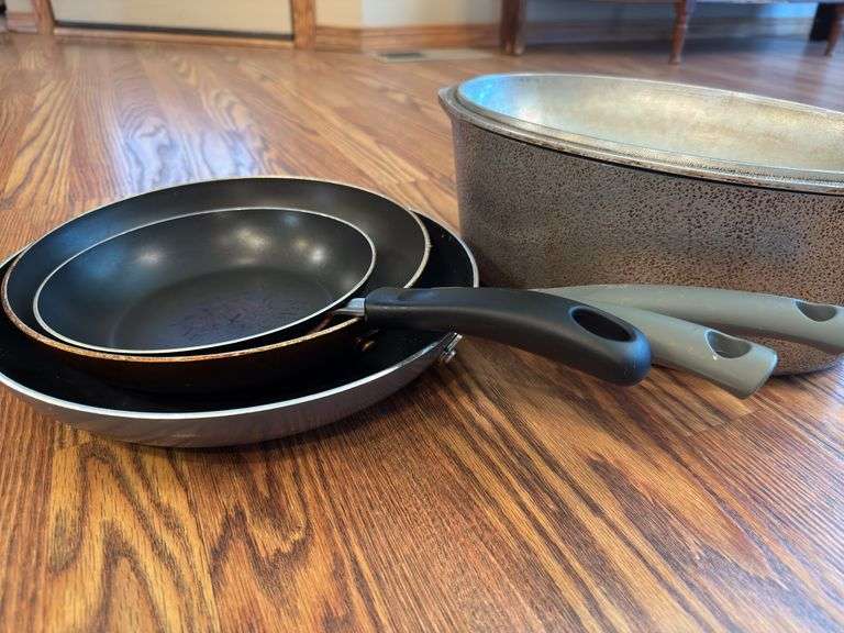 Roaster, skillets