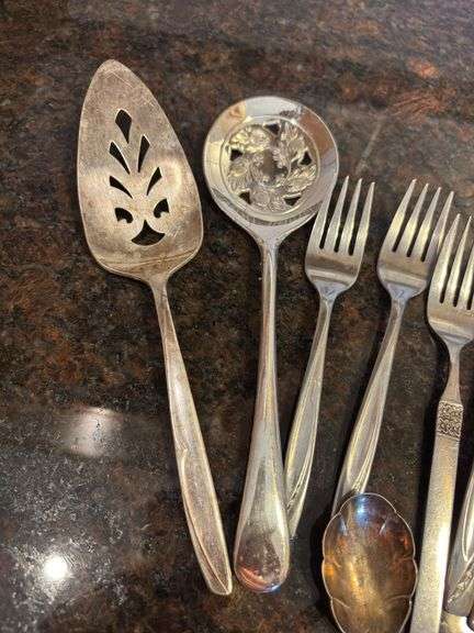 Silver Plated Flatware Set: Spoons, Forks, Knives and Serving Pieces