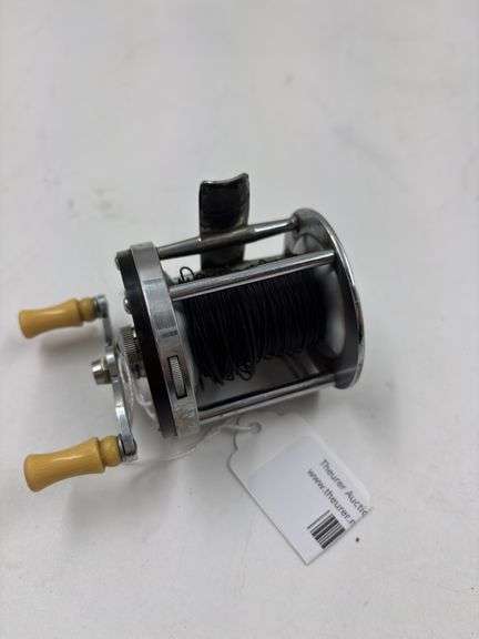 Shakespeare Model 26 Fishing Reel