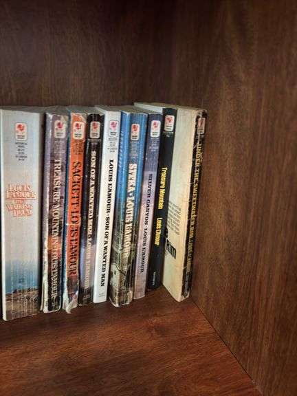 Collection of 30+ Louis L'Amour Western Novels