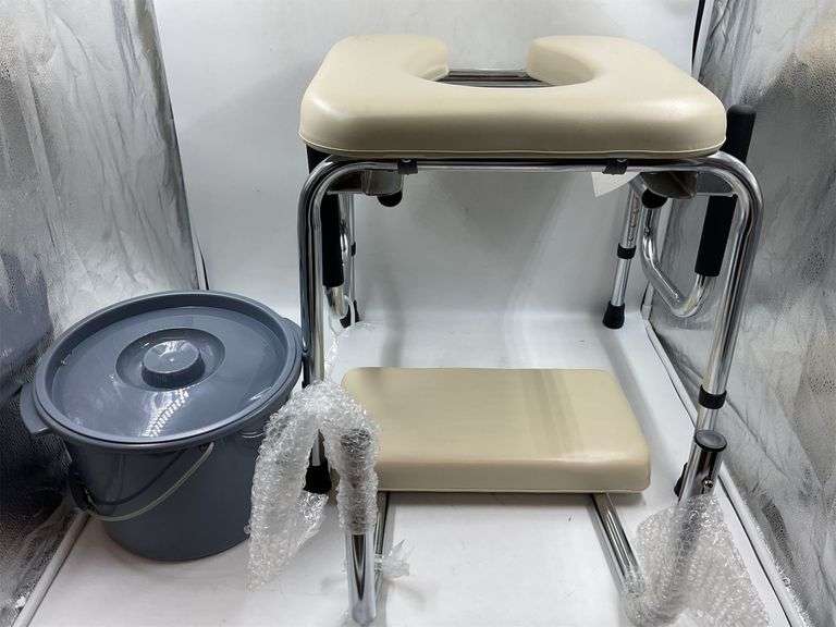 Toilet seat stand with bucket image