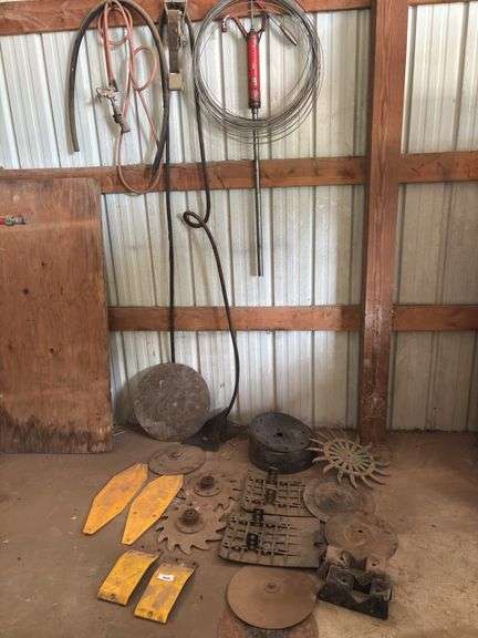Mixed Lot of Used Farm Equipment Parts (Floor and Wall) image