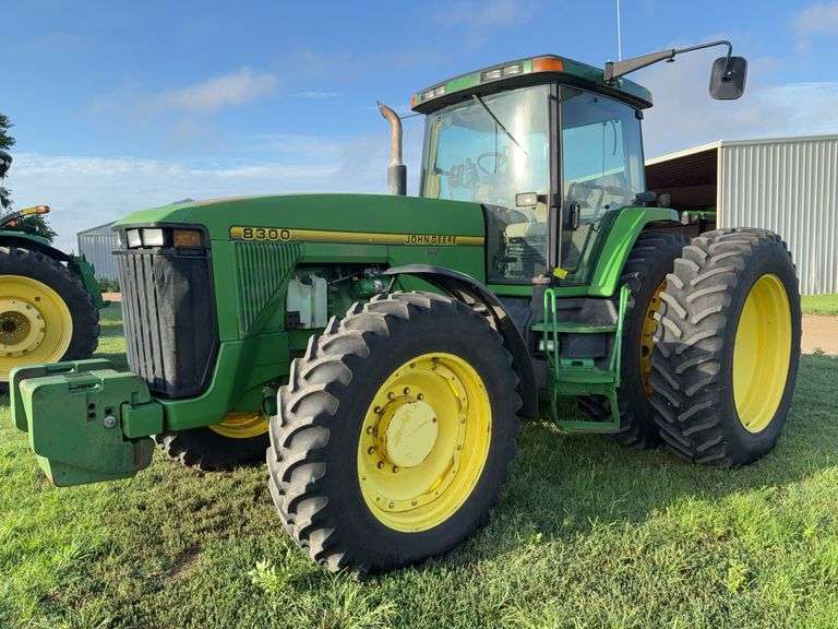 1995  John Deere 8300  Diesel 1995 JD 8300 diesel tractor, MFWA, PTO, 3pt w/quick-tach, E-Z Steer GPS & screen, 2903 hours, Serial #RWA8300P001216 image