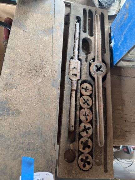 Tap and Die Set image