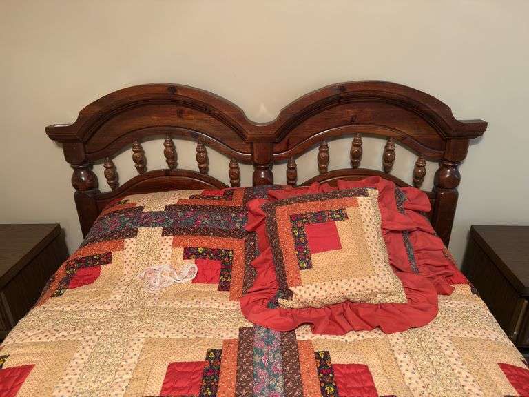 Full Size Bed with Quilt & Serta Mattress