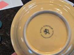 Soup bowls, two mugs, two small bowls