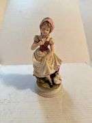 Two Cleveland Porcelain Figurine Set KW6096