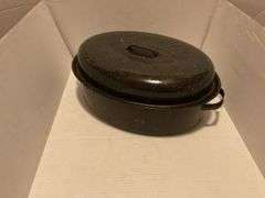 Oval Roasting Pan with Lid