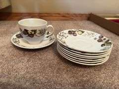 Ridgway 'Harwick' Pattern China Dinnerware Set