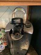 Keurig Coffee Maker with K-Cup Carousel and Kroger French Vanilla K-Cups