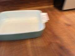 Vintage Pyrex baking ware