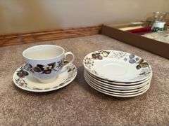 Ridgway 'Harwick' Pattern China Dinnerware Set