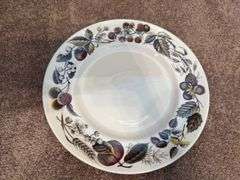 Ridgway 'Harwick' Pattern China Dinnerware Set
