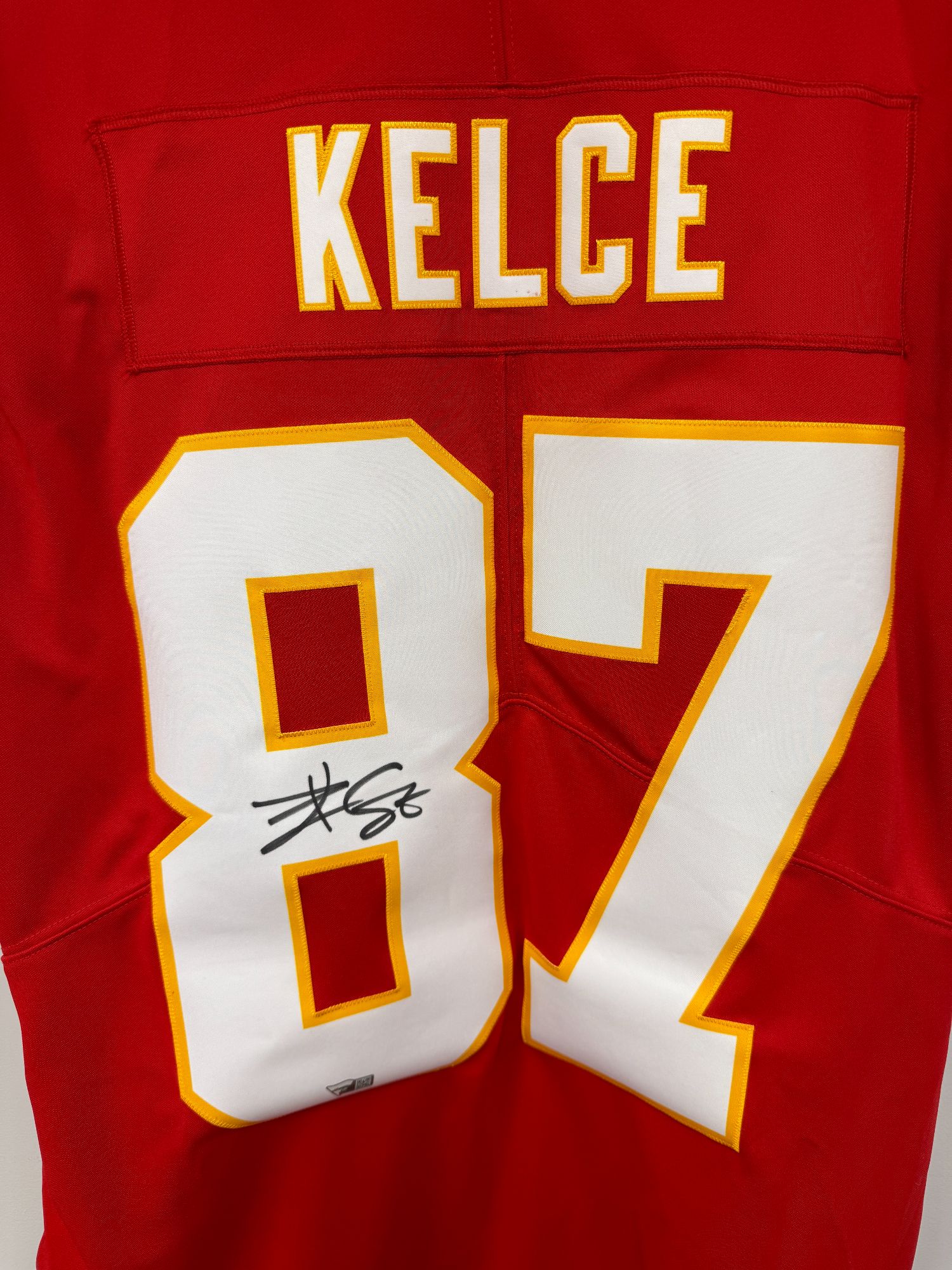 Autographed Kansas City Chiefs Jersey - Travis Kelce #87 - CHARITY FOR MIKALA BRADBURY BAGAMBE MISSION WORK featured photo 2