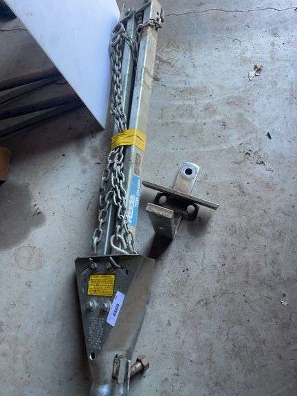 Reese Tow Champ Trailer Hitch with Chains image