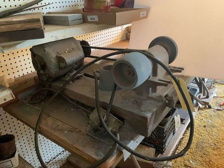 Vintage Grinding Machine with Motor, turns on when plugged in image