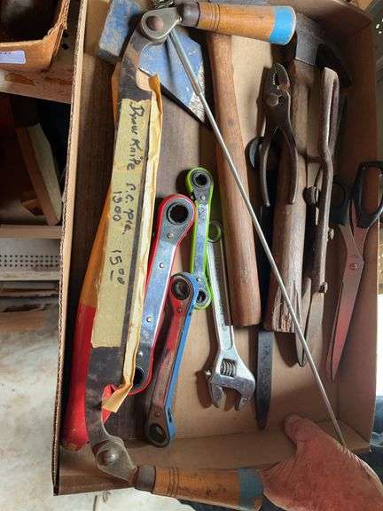 Box Lot of Assorted Hand Tools image
