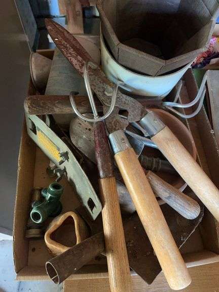 Mixed Lot of Garden Tools and Accessories image
