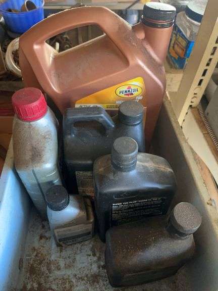 Mixed Lot of Engine Oils: Pennzoil, Briggs & Stratton, Craftsman, Super TMS image