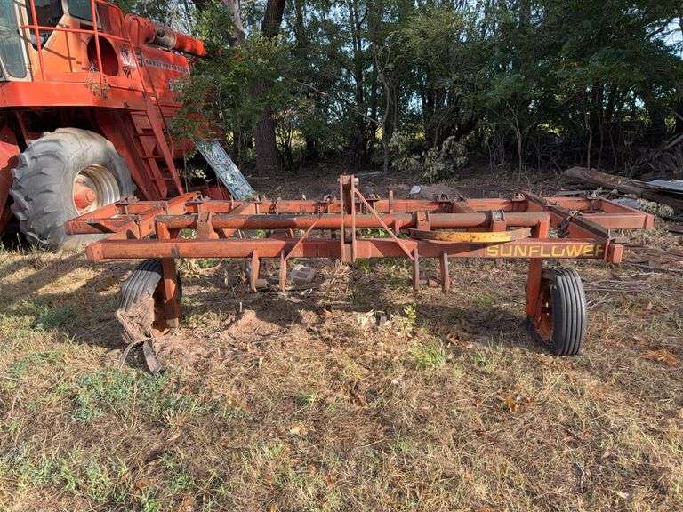 Sunflower Chisel Plow on 3pt, SN  73517 image