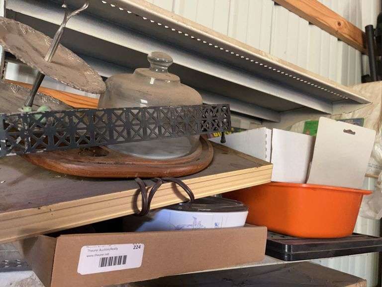 Mixed Kitchenware and Home Decor Lot image