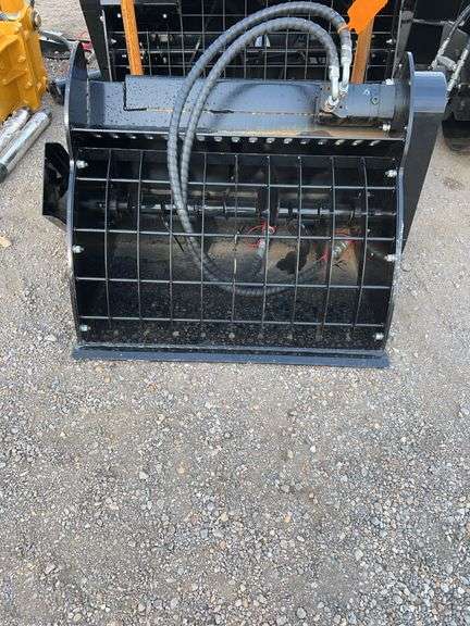 Future FT-JBD Mini Skid Steer Mixing Bucket - 32" Width, 50-200RPM, 60L/min image