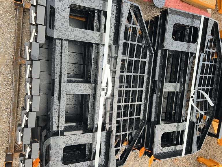 Future FT-DHC Skid Steer Forks - Heavy Duty Pallet Forks image