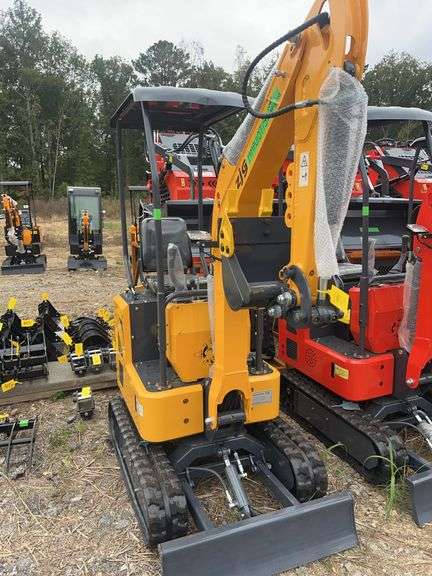 Youert YOU-12 Mini Excavator image