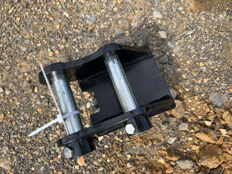 Future Quick Coupler - Fits 1-2 Ton Excavator, 1" Pin Hole image