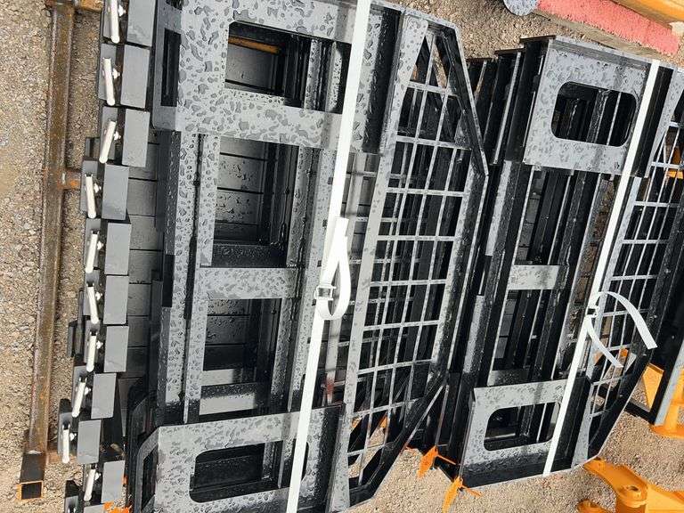 Future FT-DHC Skid Steer Forks - Heavy Duty Pallet Forks image