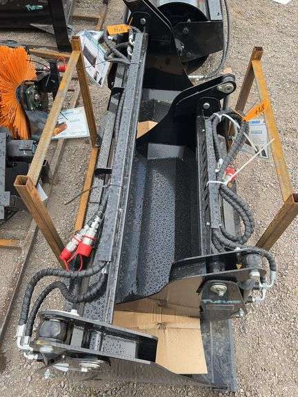 Future FT-KH72F Multi-Purpose Skid Steer Bucket - 72" Width, 660lbs Capacity image