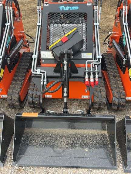 Future FT36C Skid Steer Loader - Electric Start, Open Station, 40" Bucket